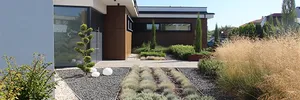 Lakeside garden – image 6