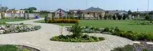 Flower garden – image 2